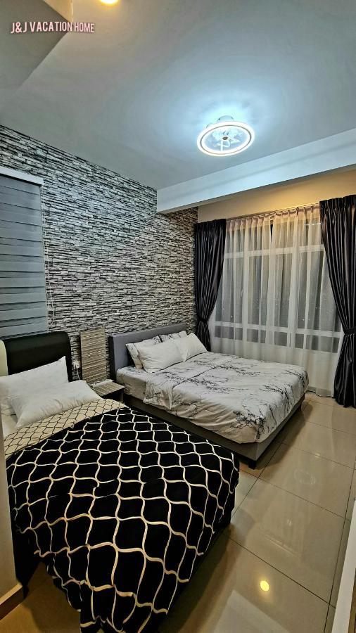 J&J Vacation Home@Novo8 Residence Kampong Tambak Exteriér fotografie