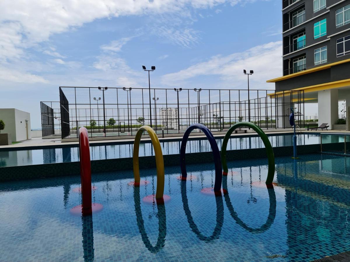 J&J Vacation Home@Novo8 Residence Kampong Tambak Exteriér fotografie