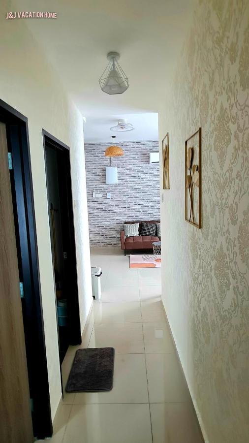 J&J Vacation Home@Novo8 Residence Kampong Tambak Exteriér fotografie